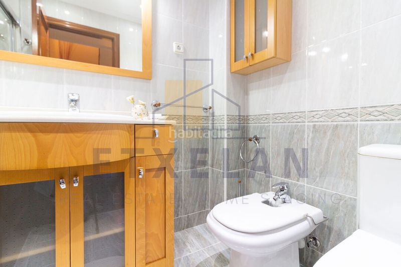 Foto 9480e1c8-96d2-4449-b3d4-87c00af31eb1. Casa amb calefacció aparcament a Igorre