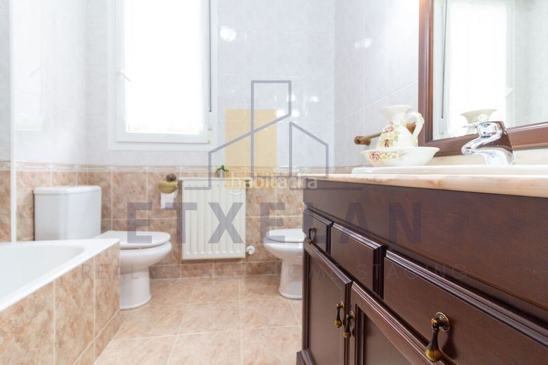 Foto aff89c42-bc59-4988-880d-7ed562072cfc. Casa amb calefacció aparcament a Igorre