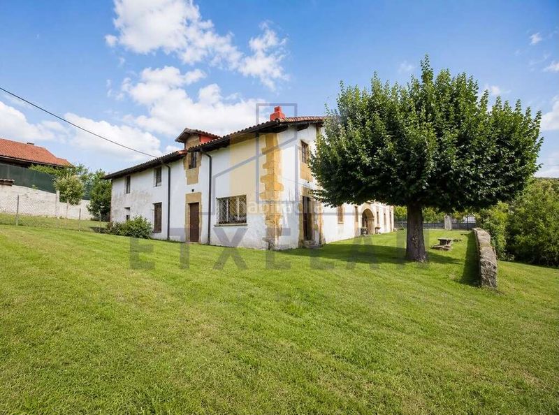 Foto d29fbdd6-b02b-4b4e-9546-20516f643d68. Masia a Zaldibar