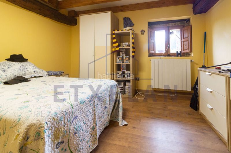 Foto 6a15fb2a-8eb5-4bed-9d10-115579d94a9c. Masia amb calefacció piscina a Orozko