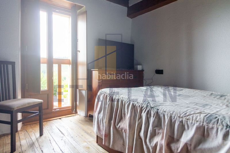 Foto 1206e897-533b-48d1-8f50-76338ba94a42. Masia amb calefacció a Mallabia