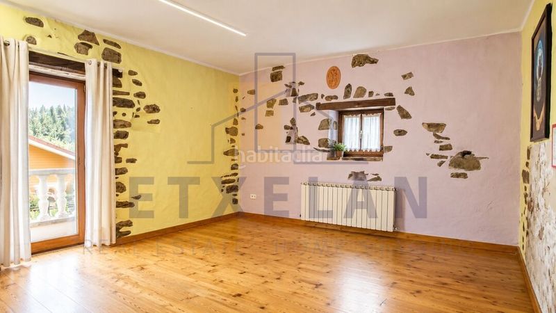 Foto f3c7d6c1-82b3-4b22-a7ae-4a357d0d9d41. Casa en Bedia
