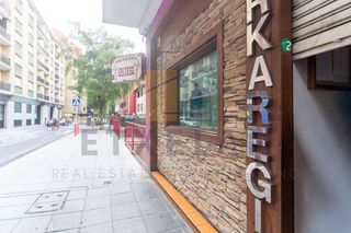 Local Comercial a Ermua. Se vende restaurante totalmente equipado y en funcionamiento en