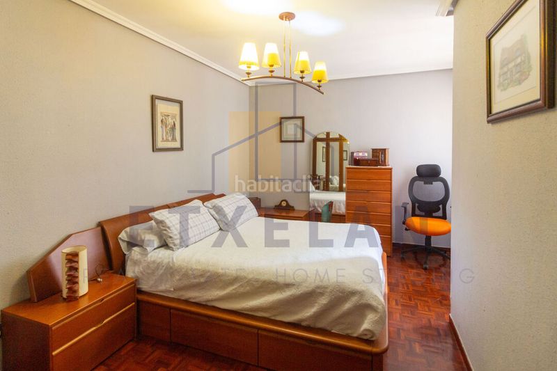 Foto ee199f26-22e6-4df7-a603-ba62afa5885a. Flat with heating parking in Berriz