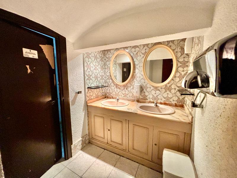 Foto f197b71e-a65f-4e88-9f91-5c0893c292a7. Local comercial en Amara Donostia - San Sebastián