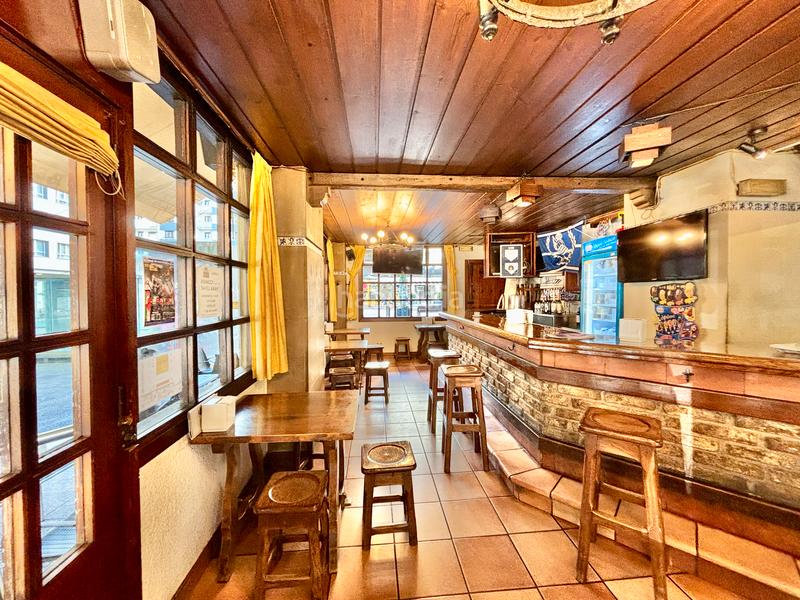 Foto f9c5c5de-e9a3-4a7f-bb0b-e6e0f2f9c4b2. Locale commerciale in Amara Donostia - San Sebastián