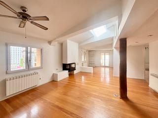 Ático  San pedro-done petri kalea. Ático dúplex en el centro