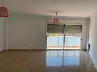Location Appartement  Carrer del cardenal vidal i barraquer 44. Cerca parc central, serrallo