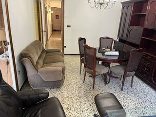 Piso  Carrer del cardenal cervantes. Zona centro mercado/pla�a ponent