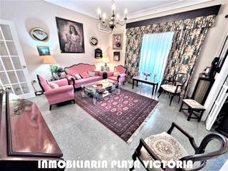 Pis a Asdrúbal - Bahía Blanca. Vivienda de gran dimensión con garaje y trastero.vistas al mar.