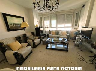 Appartement à Asdrúbal - Bahía Blanca. Vivienda en zona avenida principal