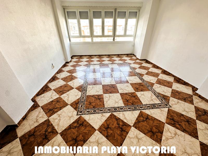 Foto 6baeb084-45ea-4377-8da4-e2e85955c4ef. Appartement dans astilleros - la paz - loreto - el corte inglés Cádiz