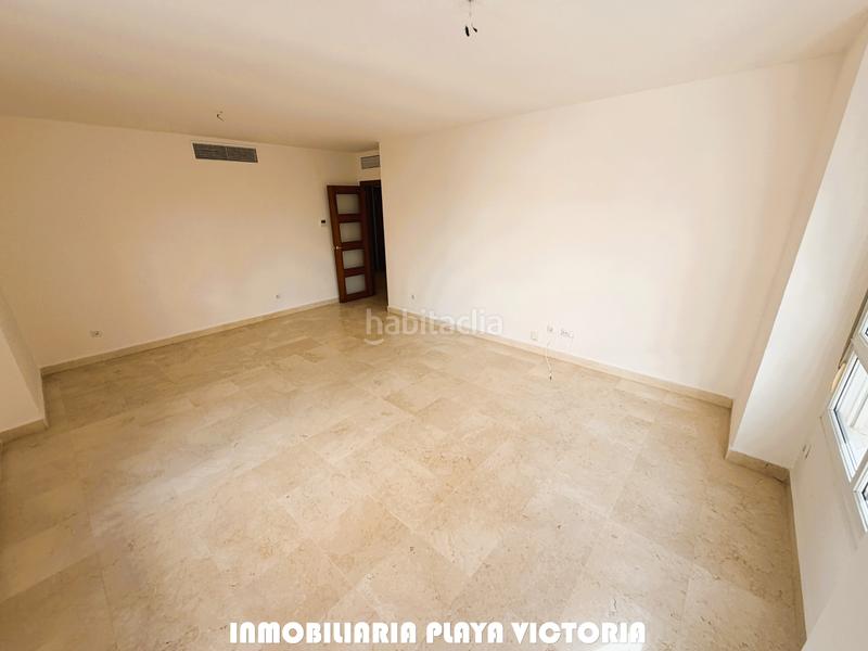 Foto 36fd8bb8-14ec-4864-9061-7431ea9c8c58. Flat with parking in astilleros - la paz - loreto - el corte inglés Cádiz