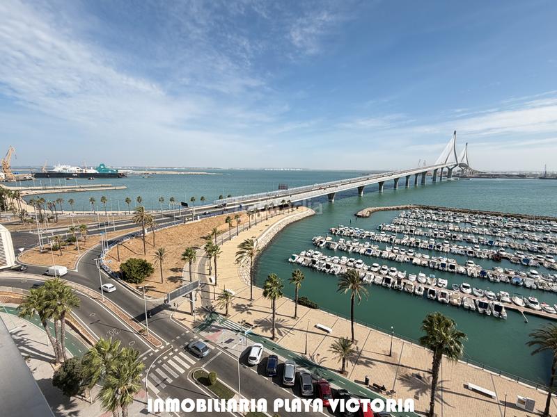 Foto 132ed264-595d-44d4-a435-77e919c05f56. Alquiler piso alquiler por años amueblado con espectaculares vistas en Cádiz