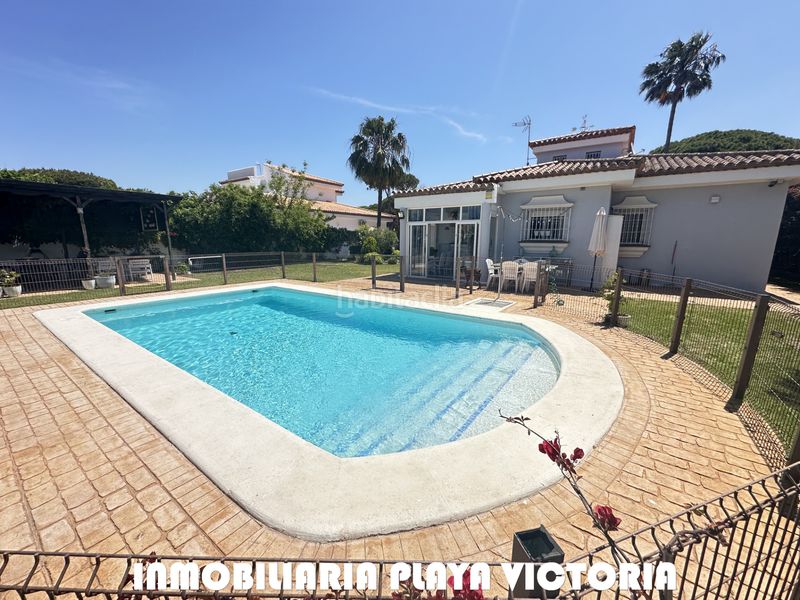 Foto a03c73e4-2d00-40ae-9c76-b2465fa55a1d. Xalet amb xemeneia aparcament piscina a Sancti Pietri Chiclana de la Frontera