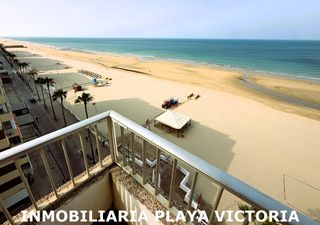 Pis  Paseo marítimo. Frontal al mar en pleno paseo marítimo con trastero