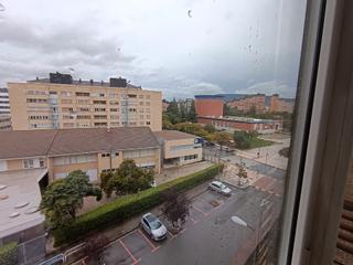 Pis a Mendebaldea - Ermitagaña. 140 m2. de  vivienda junto a universidades