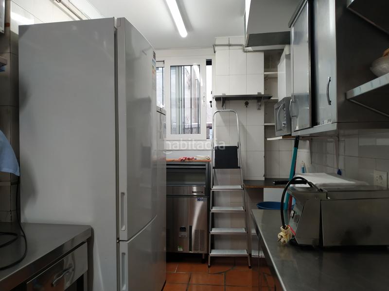 Foto 01992281-f847-4d85-a9c4-d99c38754e1e. Local comercial amb calefacció a Zarautz
