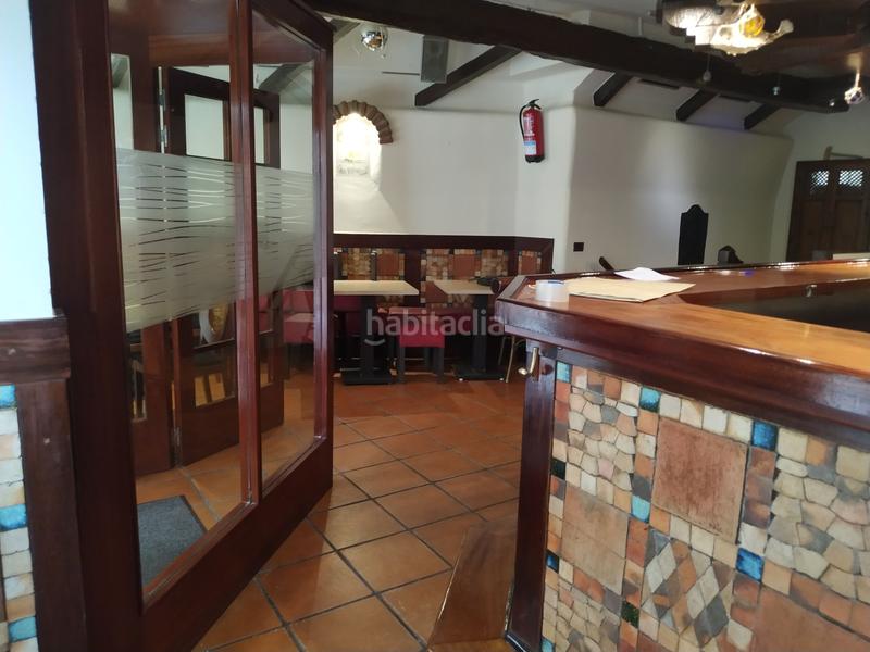 Foto b4ab2ca4-d7f5-4f55-a4b1-1e63d8e7bd49. Local comercial amb calefacció a Zarautz