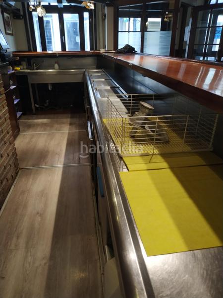 Foto c284bbcd-dc34-4f76-b1d8-321990627a90. Locale commerciale con riscaldamento in Zarautz
