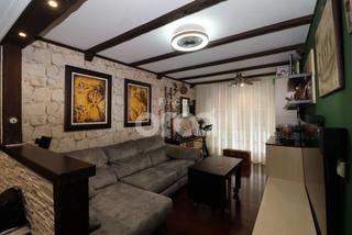 Pis a Kabiezes. Dos habitaciones, dos baños, vestidor y ascensor cota 0.