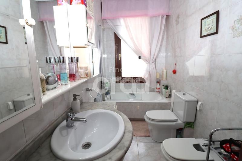 Foto 0e987804-cf23-4a6a-8c6a-ec4fb40e8e60. Appartamento con riscaldamento in Centro Santurtzi