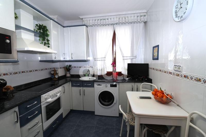 Foto 7e488239-ca3f-46b3-82ef-18778ba57d45. Appartamento con riscaldamento in Centro Santurtzi