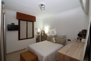 Appartement à Las Viñas. Piso con altura y ascensor