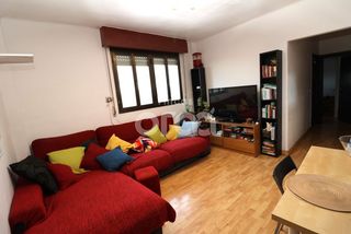 Appartamento in Villar - San Juan - La Magdalena. 4  habitaciones, cocina abierta con comedor, sin ascensor.