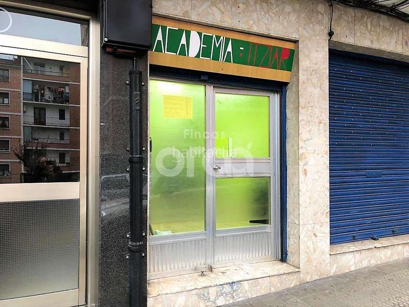 Foto 8e64bdf5-65c9-4f4e-889a-deb23537e38f. Location local commercial dans Kabiezes Santurtzi