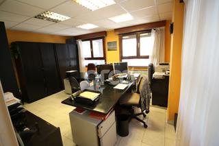 Lloguer Local Comercial a La Txitxarra - Murrieta - Parke Santurtzi. Zona centro. l-04