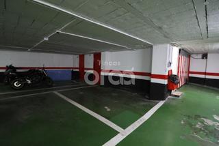 Parking coche en Larrea - San Juan de Dios - Peñota. Garaje céntricocoche pequeñomediano