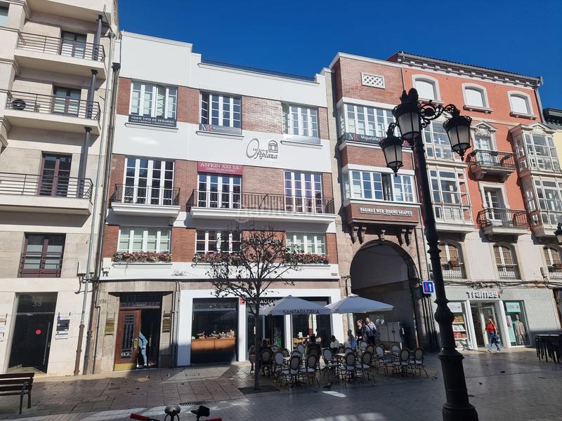Foto b1e20690-530c-441b-b88b-f1e891cefcf5. Alquiler oficina en calle de la cámara 36 oficina en alquiler muy céntrica en Avilés