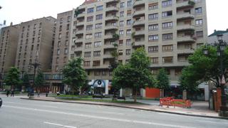 Car parking in Calle del General Elorza