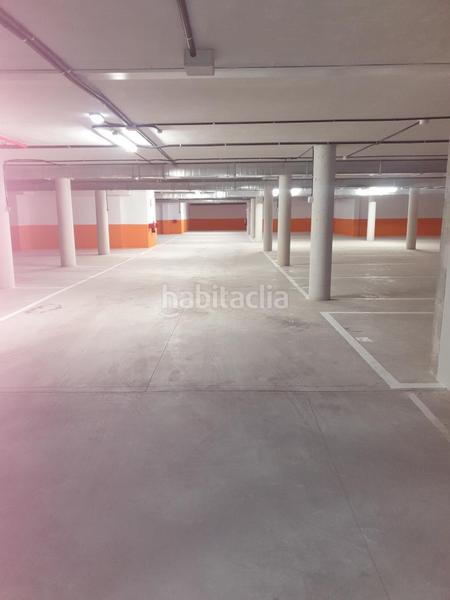 Foto 721933a2-aed3-4181-9fc4-7550b39089e1. Location parking voiture dans Lugones Siero