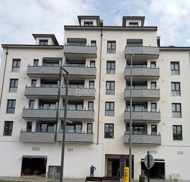 Foto 5930ed5f-1d92-408a-b9f8-e84811363f1a. Locale commerciale in avenida de oviedo 74 in Lugones Siero