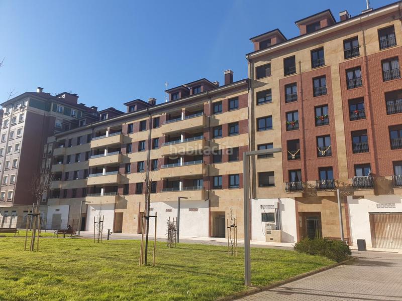 Foto 706dd80c-7345-4cb7-bc3f-837eecbe8fdb. Locale commerciale in avenida de oviedo 74 in Lugones Siero