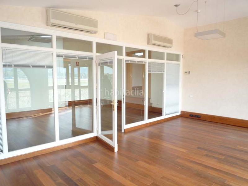 Foto 96b439c9-a823-465f-977a-b62d9ca949b3. Oficina en carretera al puerto deportivo 27 en Maliaño Camargo