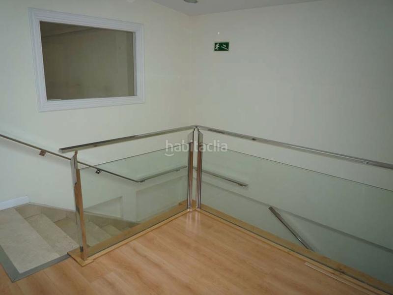 Foto 9bee8c7c-9016-412a-82d2-77ec0ca2b6e4. Oficina en carretera al puerto deportivo 27 en Maliaño Camargo