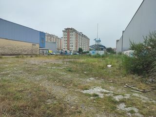 Rent Industrial plot in Calle gutiérrez solana 11c