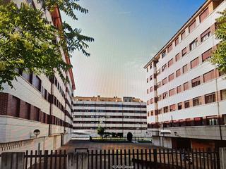 Lloguer Aparcament cotxe a Calle francisco tomás y valiente 23. Garaje junto en nueva montaña