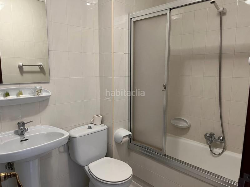 Foto ca3ca5e5-7dab-4b73-bd5d-15ea71c4e742. Edifici a Somo Ribamontán al Mar