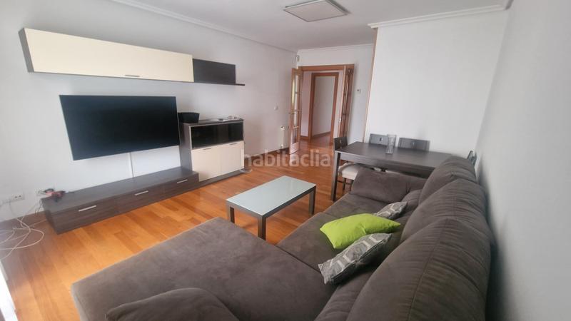 Foto 8c7b5fbb-ec28-44ba-9a85-ab080a1f80c1. Alquiler piso en calle ernest lluch 20a alquiler para fijo en la s-20 en Santander