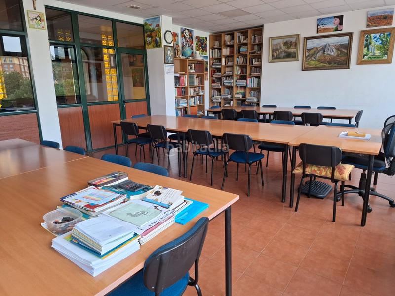 Foto 19e6cb61-7e1c-4553-b4fd-d8be5abbb207. Location local commercial dans calle san martín del pino 23 dans Santander