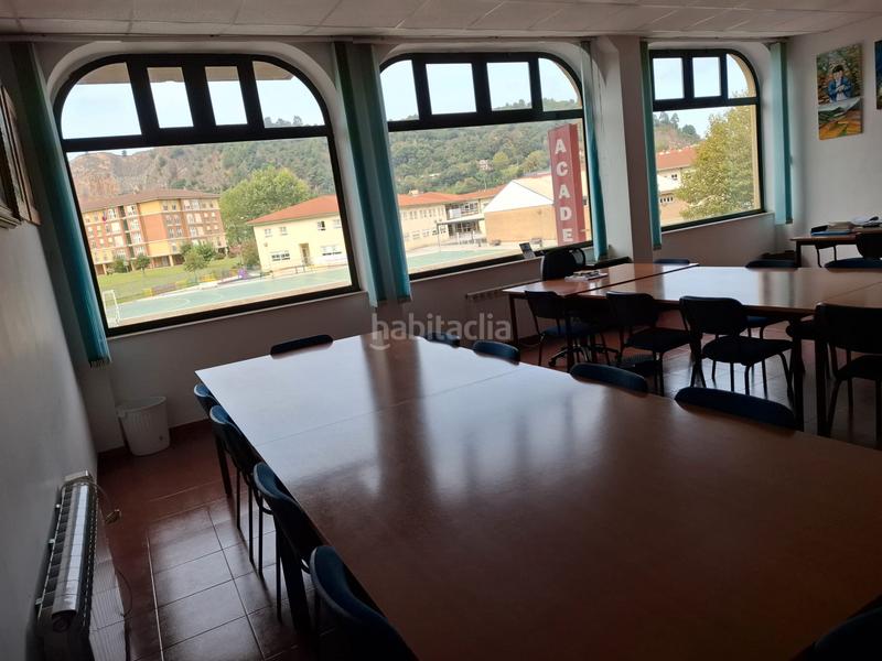 Foto 5328ad2f-2363-47ec-b07f-5ee3849833c3. Location local commercial dans calle san martín del pino 23 dans Santander