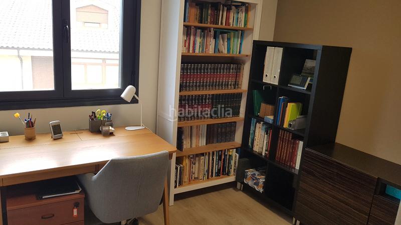 Foto 5a0a6a27-8fff-45b7-bc62-8bb825ba9e75. Dúplex a calle arsenio odriozola 17 a Valdenoja Santander