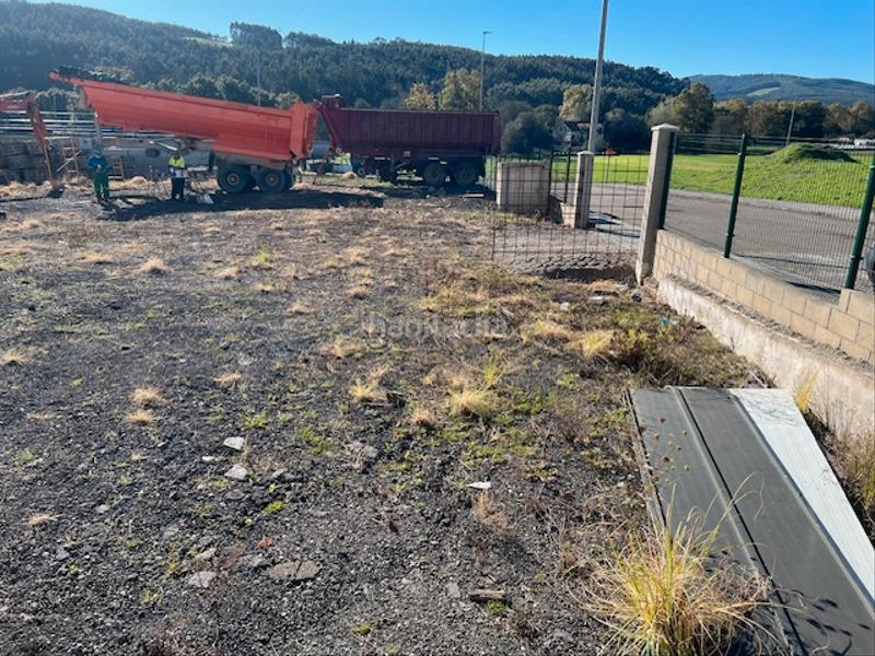 Foto 86b73406-9acc-4fc5-b366-65f6a1b3e65d. Area edificabile industriale in barrio el jurrio 22b in Piélagos