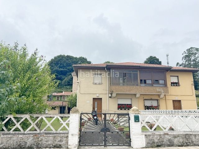 Foto 45b5c15f-8b83-4e61-b0f7-6eb974740f7e. Casa adossada amb aparcament a Reocín