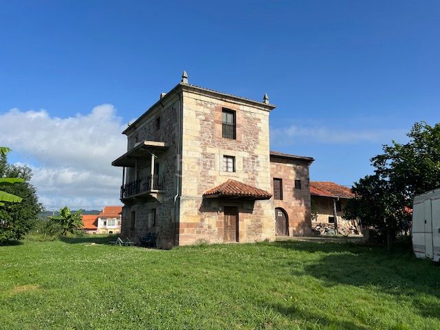 Foto a8df244e-e206-4822-8024-0d031144867e. Masia a barrio viérnoles 43 a Nueva Ciudad Torrelavega