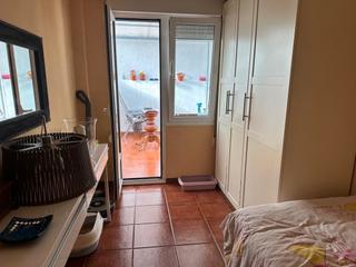 Piso  Calle pedro pablo. Piso de 3 dormitorios amueblado y con terraza, para entrar a viv